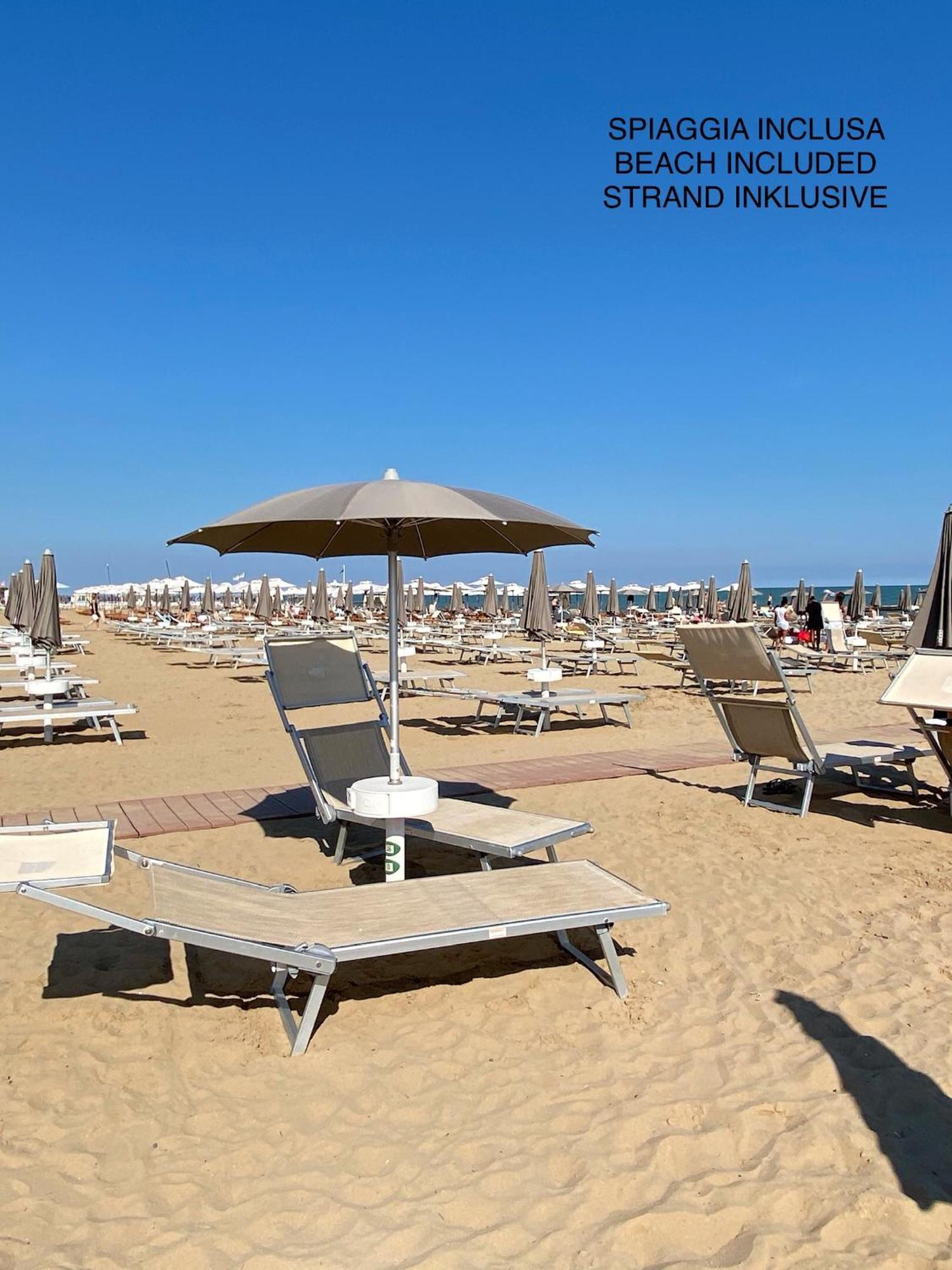 Agua Apartment With Beach Included Lido di Jesolo Exterior photo
